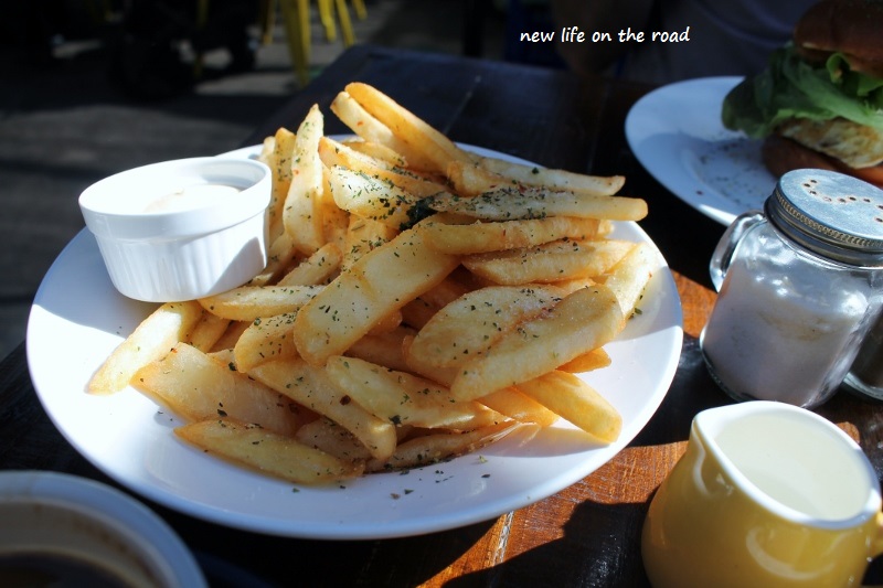 Hot Chips at Oodies Cafe